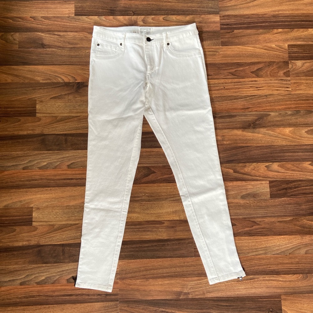White converse skinny jeans